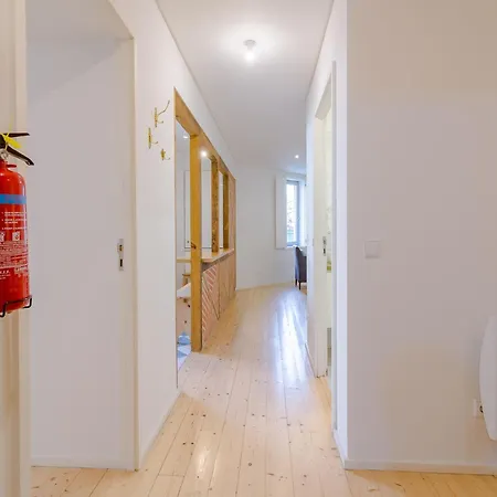 Studio, Ideal For Smaller Groups Apartment